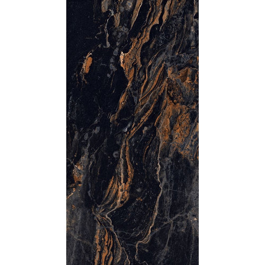 Marble-like pattern with black and gold colors on a white background